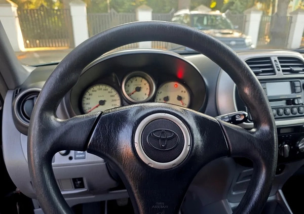 Toyota RAV4 cena 19900 przebieg: 248000, rok produkcji 2002 z Wągrowiec małe 529